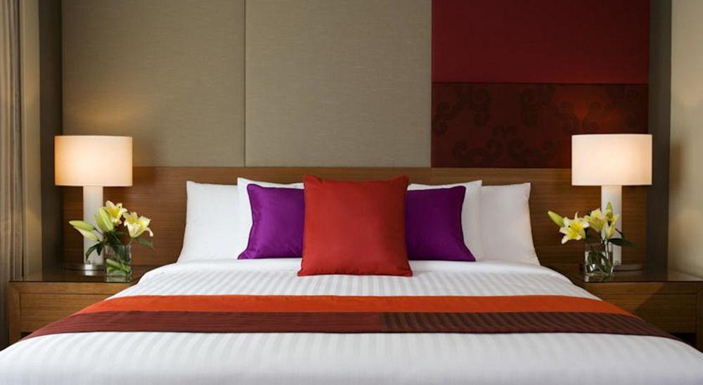 Отель Courtyard By Marriott