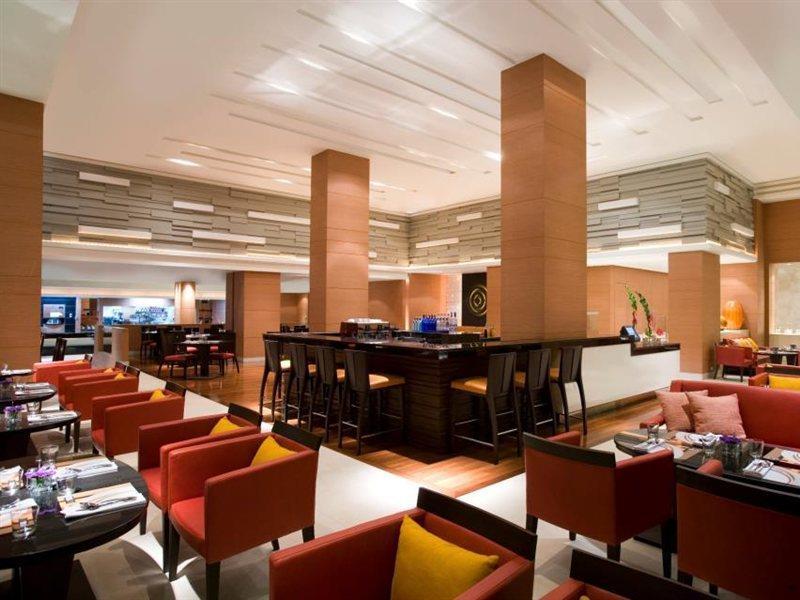 Отель Courtyard By Marriott