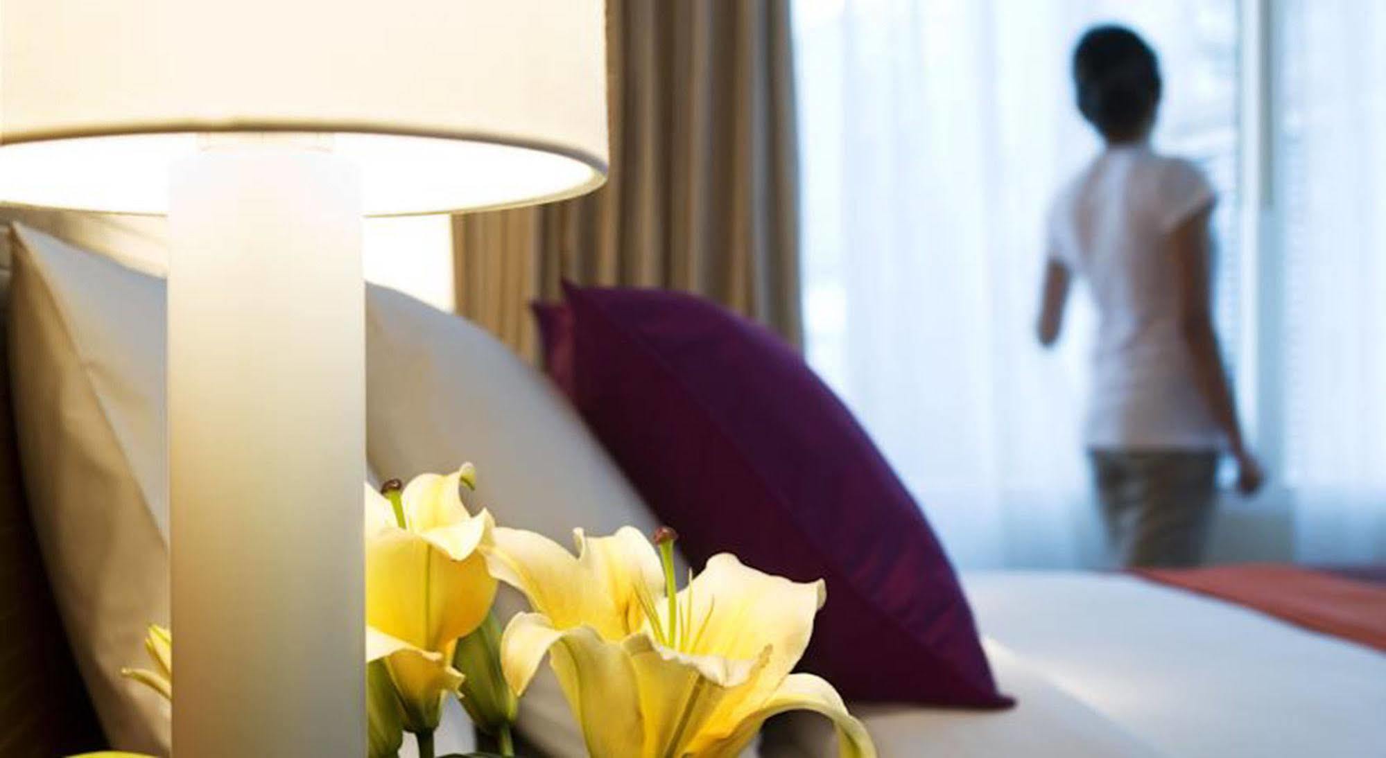 Отель Courtyard By Marriott 4*